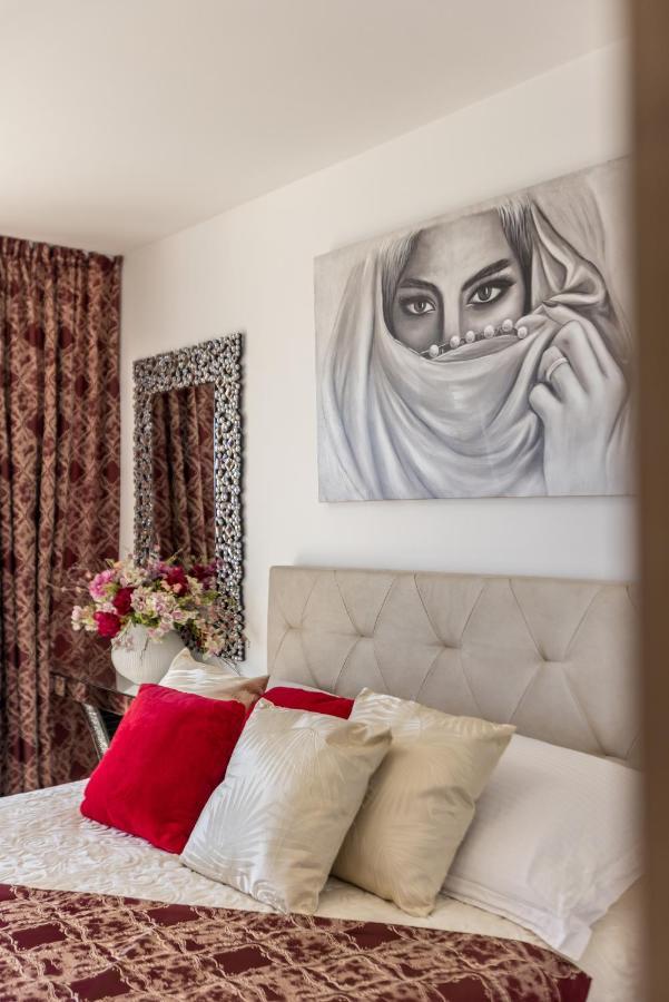 Apartment Desert Rose Split Bagian luar foto