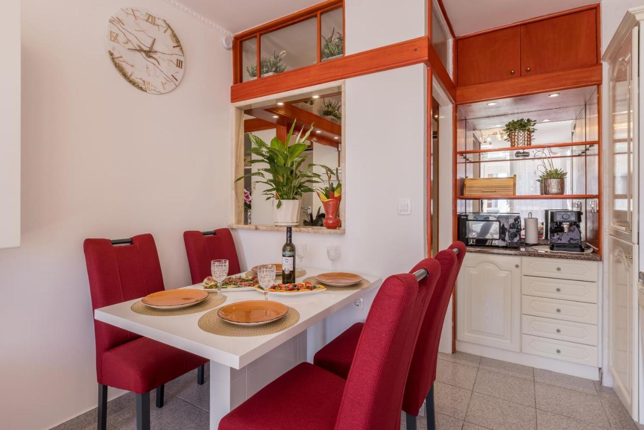 Apartment Desert Rose Split Bagian luar foto