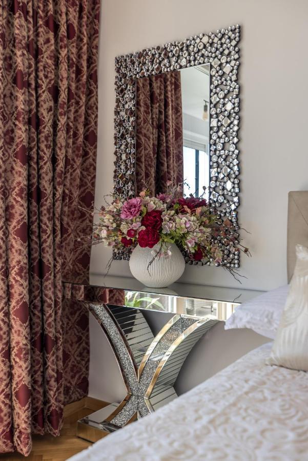 Apartment Desert Rose Split Bagian luar foto